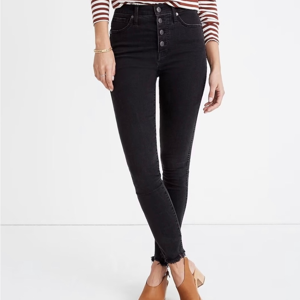 Madewell, 10" High-Rise Skinny Jeans in black: Button-Front Edition. Size 24